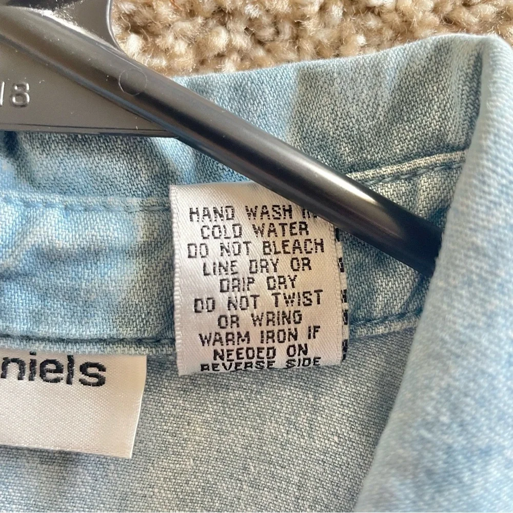 C.D. Daniels Denim Shirt Women’s 1X Blue Zip Up Rhinestone Pockets VTG Cottage